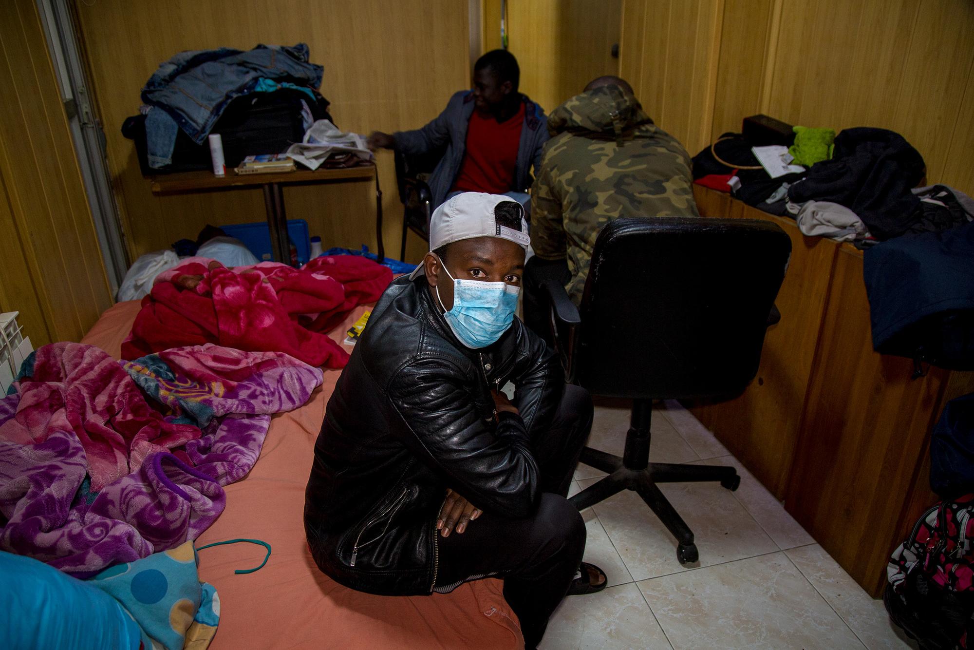 Confinamiento manteros - 1